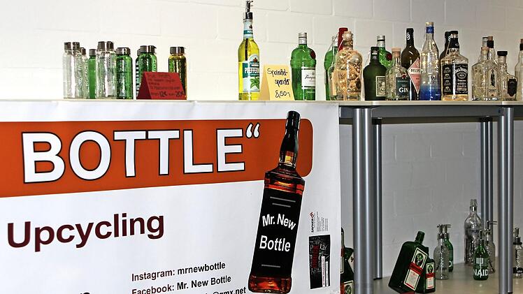 Blick auf die Produktpalette der Schülerfirma "Mr. New Bottle" Fotos: Günther Geiling