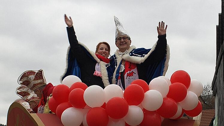 Impressionen vom Faschingsumzug in Steinwiesen. Foto: Susanne Deuerling
