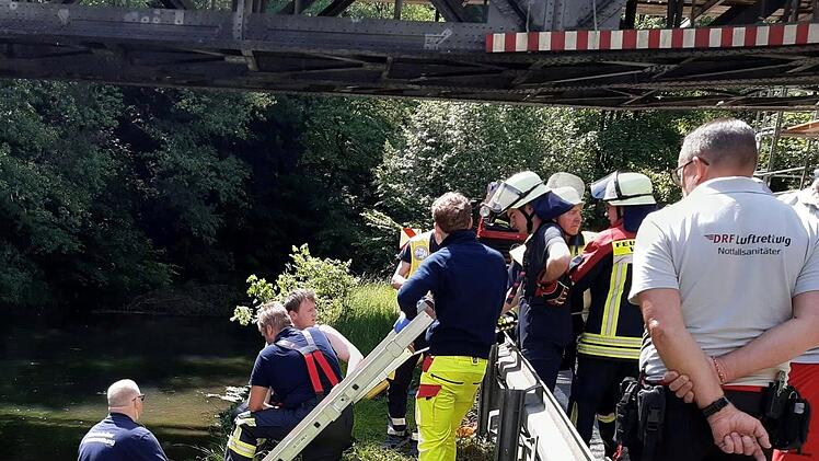Unfall in Fr&auml;nkischer Schweiz: Radfahrer st&uuml;rzt drei Meter tief