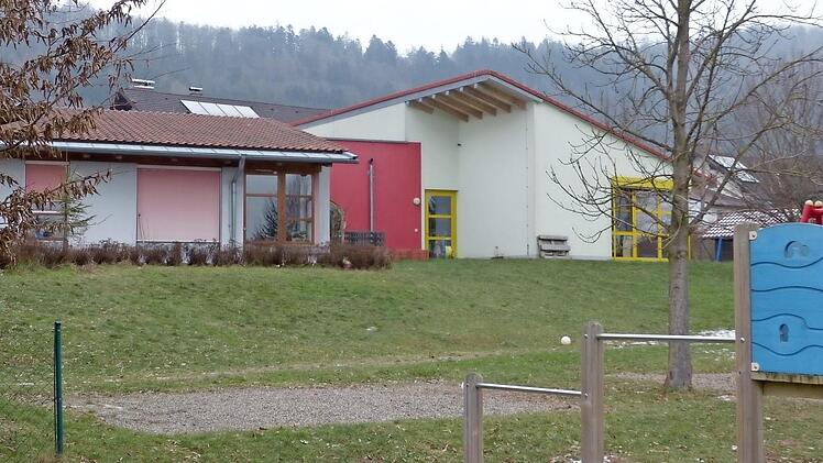 An die katholische Kindertagesstätte Sankt Elisabeth an der Schulstraße in Ludwigschorgast soll ein Gruppenraum angebaut werden. Foto: Wulf
