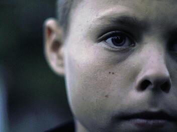 Ukraine - Wenn Krieg Alltag wird In der Ukraine wird die Katastrophe schnell zur Normalität - und dennoch träumen junge Ukrainerinnen und Ukrainer von einer besseren Zukunft.