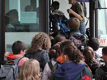 Steigende Beförderungskosten sorgen mit für die Erhöhung der Umlage im Schulverband Stadtsteinach-Untersteinach. Foto: Archiv/Gärtner