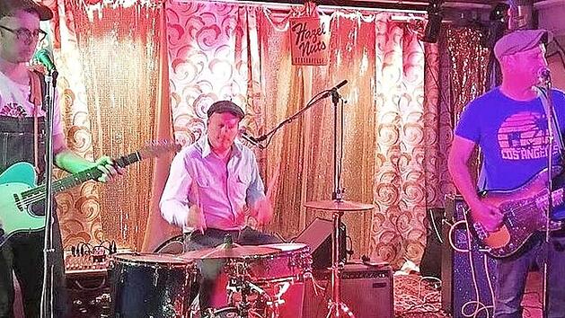 Ein Bild aus Corona-freien Tagen: Live-Musik in der Sonderbar wird noch länger auf sich warten lassen müssen - ebenso wird es so bald keinen Schwof geben. Foto: CT-Archiv