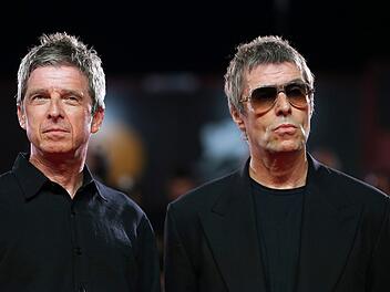 Noel Gallagher (l) und Liam Gallagher
