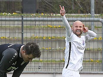 Kaum in der Startelf, direkt wieder der Dreh- und Angelpunkt in der Offensive: Maximilian Großmann erzielte gegen den FC Lichtenfels (4:2) nach 34 Minuten per Weitschuss die 1:0-Führung. sportpress