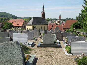 Die Sanierung des Euerdorfer Friedhofs (Foto) soll in die konkrete Planungsphase gehen.  Foto: Winfried Ehling