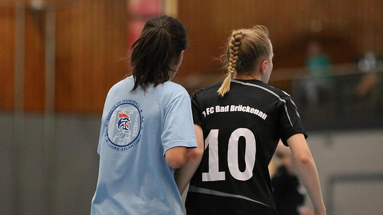 Lieferten sich einen packenden Pokalfight mit Unterstützung von rund 150 Handballern aus Ancenis auf der Tribüne: Die Handballerinnen des 1. FC Bad Brückenau.Sebastian Schmitt