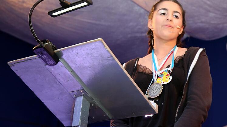 Ist mit ihrem dritten Auftritt schon eine feste Größe im Programm: "Pubertier" Nele Müller (Hattersdorf). Foto: Bettina Knauth