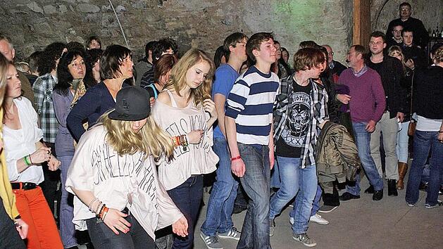 Schlechte Nachrichten für Fans von "Hammelburg moves": Das beliebte Keller- und Kneipenfestival (im Bild der Bocksbeutelkeller) musste letztes Jahr aus Sicherheitsgründen abgesagt werden und es wird auch heuer nicht stattfinden. Foto: Archiv/Winfried Ehling