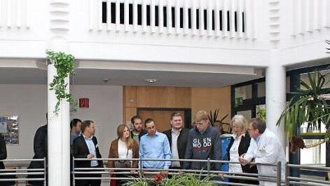 Die JB-Mitglieder informieren sich direkt in der Klinik.