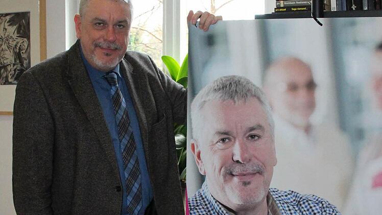 Abbild und Original: Mit seinen 60 Jahren ist Norbert Tessmer von der SPD der älteste und erfahrenste der sieben Kandidaten, die sich in Coburg um das Amt des Oberbürgermeisters bewerben.  Foto: Simone Bastian