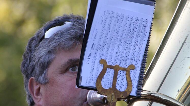 Die Georgis spielten ein Ständchen als Dank für die Gastfreundschaft. Foto: Ulrike Müller
