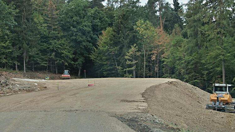 Der Unterbau für die Fhrbahn ist fertig. ende September soll der hambach weider passierbar seinFoto: Helmut Will