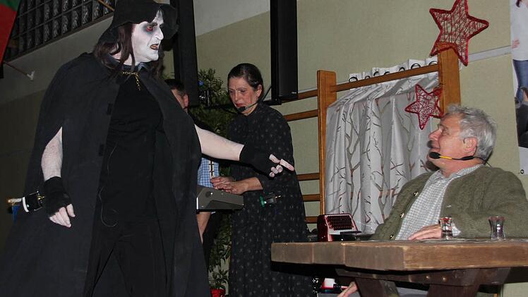 Szenen aus dem Brandner Kasper führte die Theatergruppe Hallstadt auf.