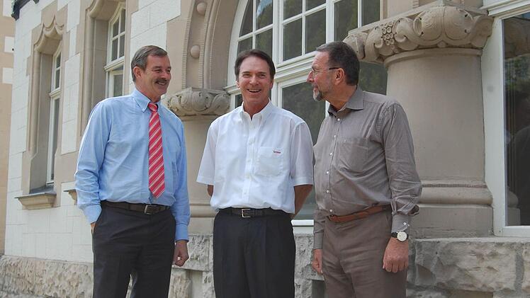 "Wir sind drei M&auml;nner, die sich seit Jahrzehnten nebenberuflich um die Coburger Stadtqualit&auml;t k&uuml;mmern", sagt Michael Stoschek (Mitte) &uuml;ber sich, Hans-Heinrich Eidt (links) und Peter Kammerscheid. Foto: Oliver Schmidt