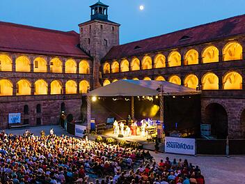 Ein Ambiente, das schon Weltstars wie Bob Geldof verzauberte: Die Plassenburg wird ab Dienstag wieder zur Open-Air-Stätte. Foto: BR-Archiv