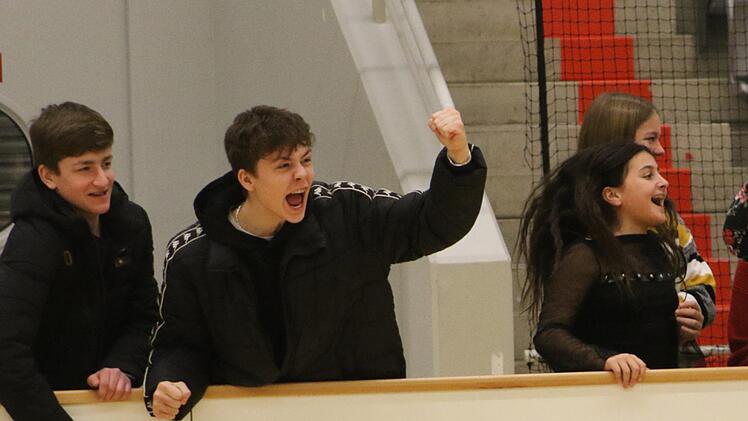 Die Fans geben auch alles.