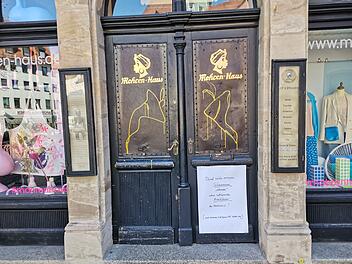 Bamberg: Schmierereien an Mohren-Haus sorgen f&uuml;r Wut - "selbstgerechte Arschl&ouml;cher"