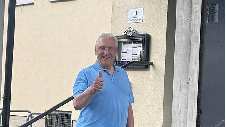 Erlanger Kult-Gastst&auml;tte "Unicum" gerettet - Minister mit froher Botschaft
