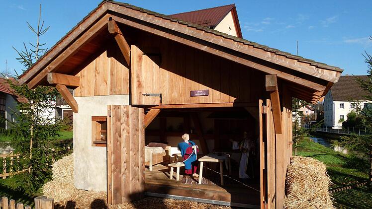 Die Zwei-Tonnen-Krippe steht im Ortszentrum von Burgellern direkt am Ellerbach.Foto: Marion Krüger-Hundrup