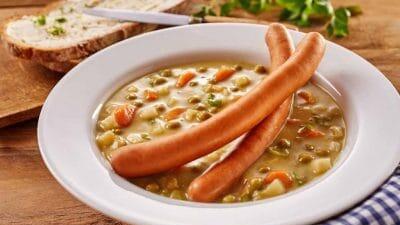 Erbsensuppe-mit-Wuerstchen-400x266-1.jpg