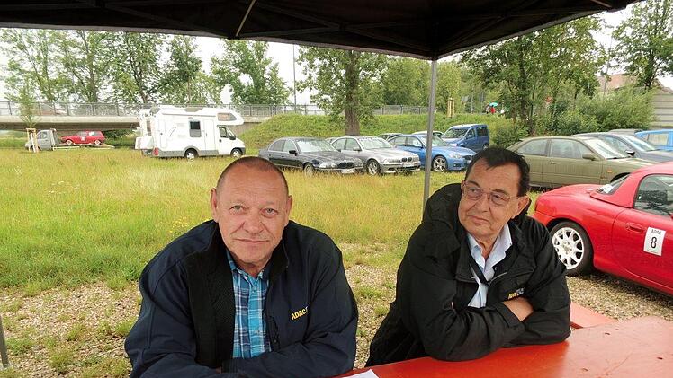 v.l. Wolfgang Grünert (Techn. Kommissar) und Herbert Bernhard  (Sportkommissar)