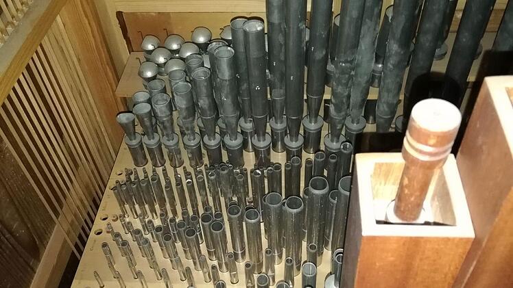 Im historischen Gehäuse verbaut ist moderne Instrumententechnik des Orgelwerks. Foto: Heike Beudert