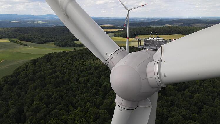 Der Betreiber hat klar gestellt, dass es keine Beteiligung am Windpark in Sulzthal geben wird. Foto: Bernd Kleinschmidt