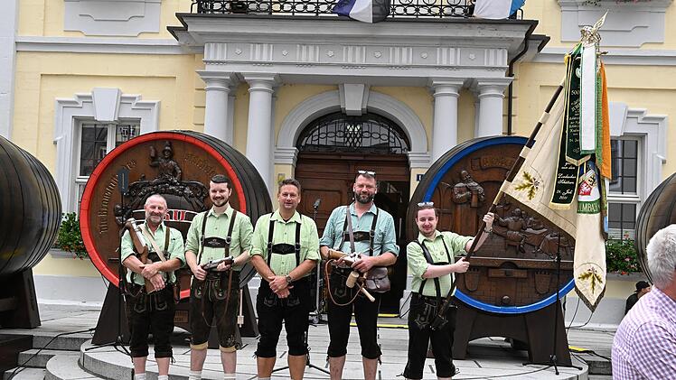 Das Bierfest 2022 hat begonnen. Foto: Ronald Rinklef