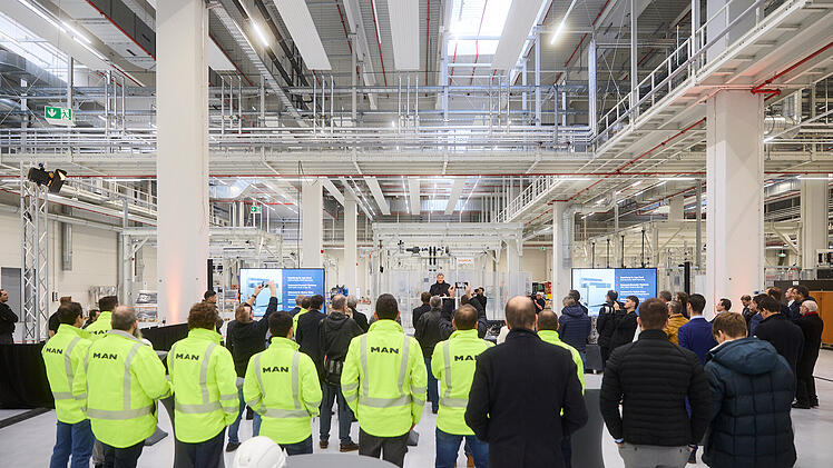"Meilenstein": MAN weiht neues Werk in Franken ein