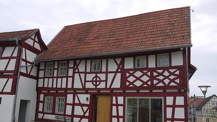 Vorbildlich: Nach fast fünf Jahren Planungs- und Bauzeit ist das Haus Markt 33 jetzt wieder nutzbar. Die Initiative Rodachtal wird dort ihr Kompetenzzentrum für historische Bausubstanz ansiedeln.Berthold Köhler