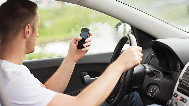 Bußgeldbescheide wegen Handy-Blitzer bleiben gültig