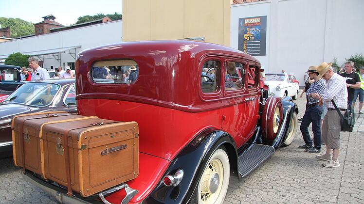 Fr&uuml;her wurde das Gep&auml;ck au&szlig;en transportiert. Foto: Sonny Adam