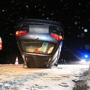 Pkw überschlägt sich bei Frensdorf