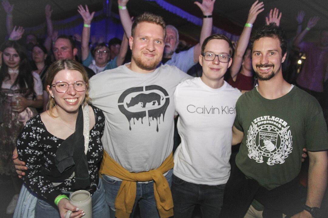 Heavy Volxmusic in Dörfleins!