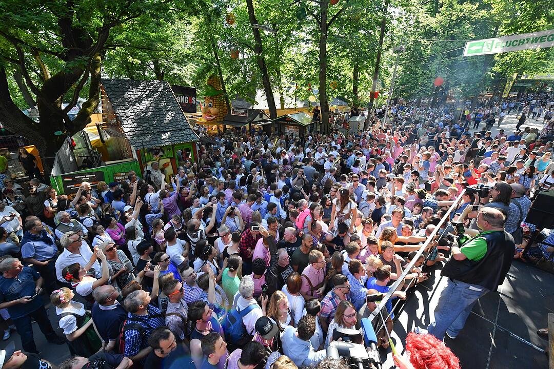 Bergkirchweih 2017: Drei Schläge zum Bieranstich