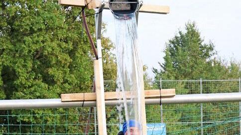 Desöfteren bekam Michael Schiemann ein kalte Dusche ab.