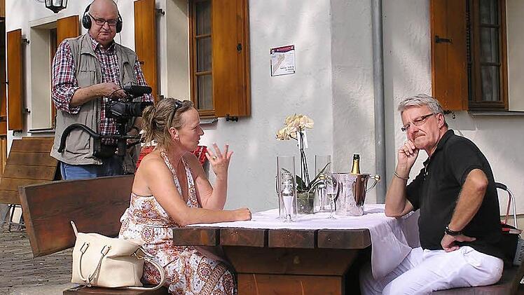 Richtige Gespräche sind wichtiger als Handy-Talk. Foto: Johanna Blum