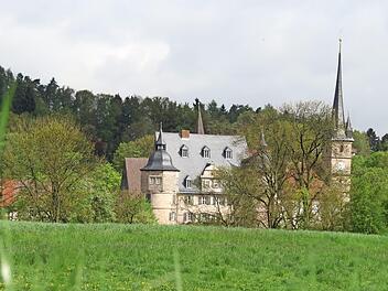 Das malerische Schloss Ahorn im Fr&uuml;hling  Foto: Initiative Rodachtal e.V.