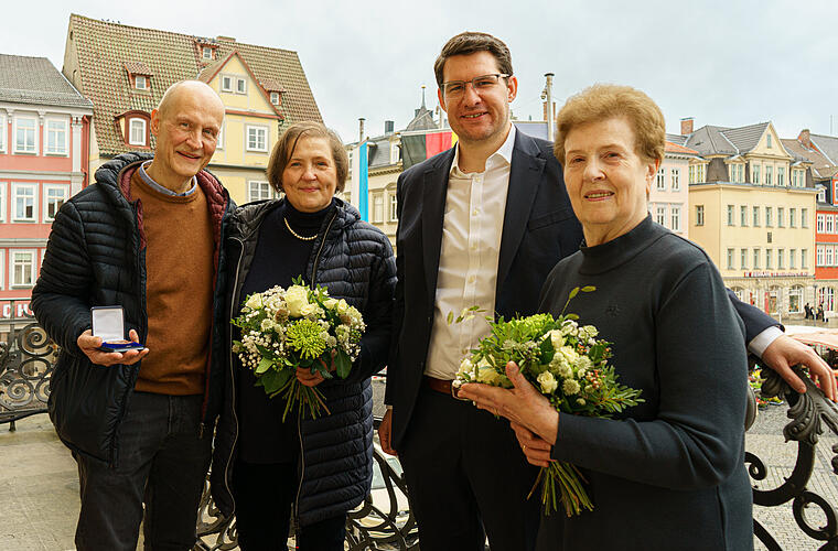 "Die Stadt Coburg dankt": Ehemalige Betreiber der Eisdiele "Cortina" erhalten Medaille