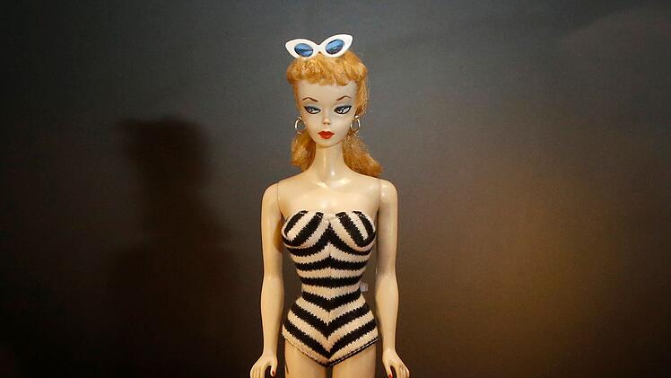 Das Original, die Nummer eins: 1959 kam die allererste Barbie auf den Markt, der Preis lag damals bei drei US-Dollar.