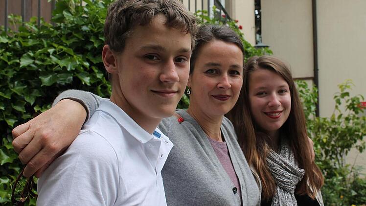 Stefan Czelustek, Alexandra Cade und Tochter Juliette engagieren sich für den Austausch. Foto: Benedikt Borst
