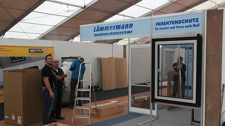 Impressionen aus der Messehalle. Foto: Ulrike Nauer
