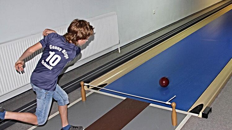 Spannung herrschte beim Kegeln  Foto: Helmut Will