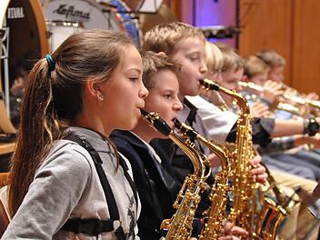 Im Vororchester des Jugendmusikkorps der Stadt Bad Kissingen sammelt sich der Nachwuchs.  Fotos: Peter Klopf