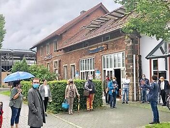 Vor den Beschluss, ihren Investitionsbeitrag für den "Struwwelpeter" zu leisten, machten sich die Mitglieder des Ausschusses für Umwelt und Soziales vor Ort ein Bild vom Jugend- und Kulturtreff.  Foto: Veronika Schadeck