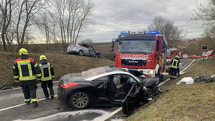 Zwei Personen nach &Uuml;berholvorgang verletzt