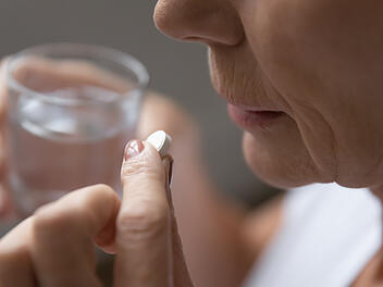 Aspirin soll bei Darmkrebs helfen, wie eine neue Studie der Ludwig-Maximilians-Universität München herausgefunden hat.