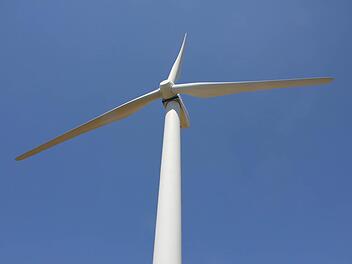 Eines der beiden Windräder aus dem Bretzensetein. Einträgliche Windmühlen.Foto: Ralf Kestel