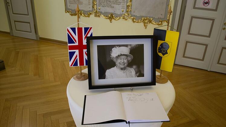 Coburg: Tod der Queen - So emotional war der Abschied der Herzogsfamilie in Coburg